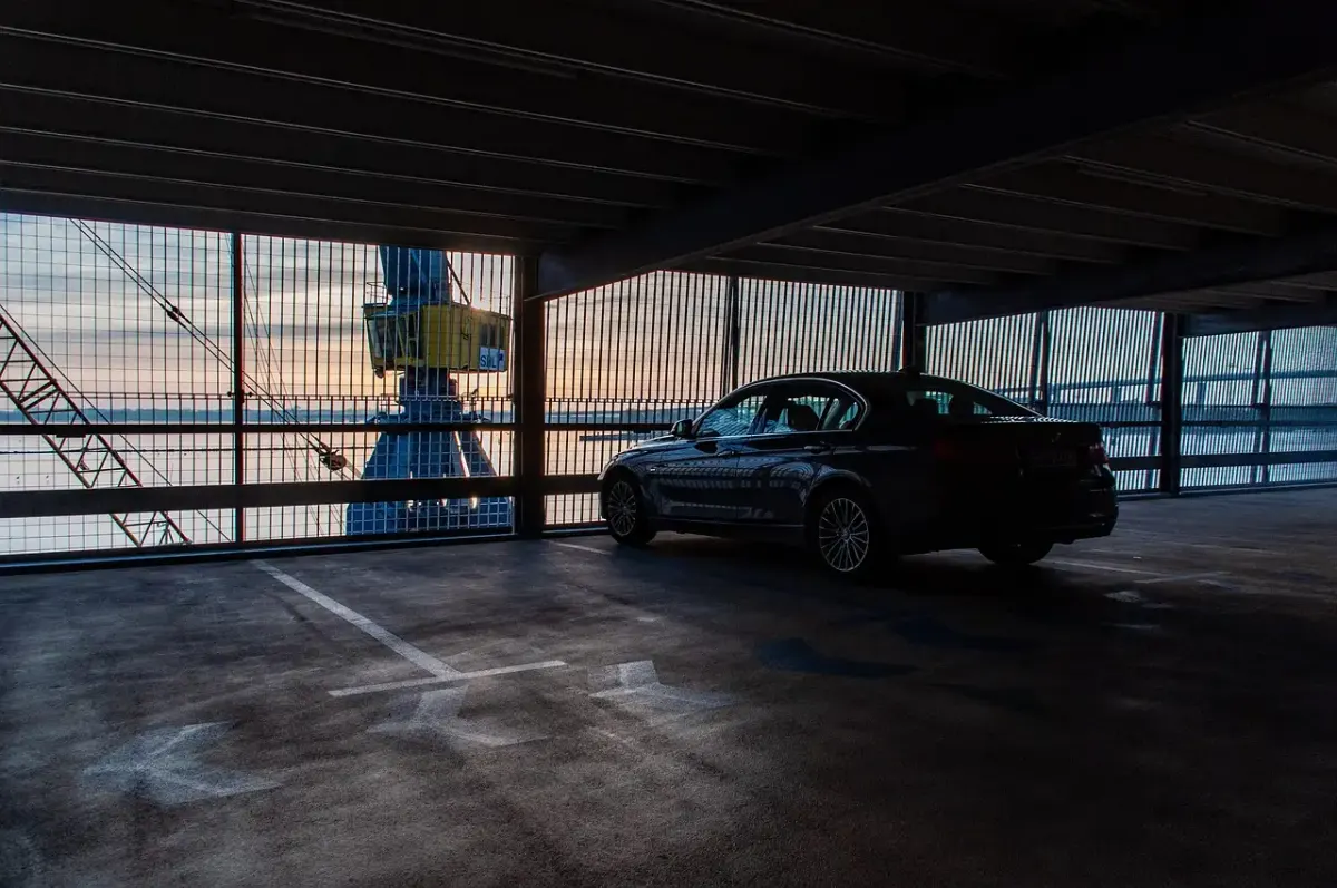 Parkplatz Unfallflucht: Was tun bei Autoscahden?